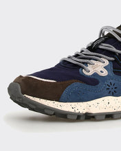 Carica l'immagine nel visualizzatore di Gallery, Flower mountain teddy blue brown