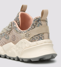 Carica l'immagine nel visualizzatore di Gallery, Flower mountain suede and fabric beige