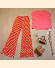 Carica l'immagine nel visualizzatore di Gallery, Pantalone Bootcut Jersey Gamba Larga Riga Diagonale Rosso
