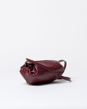 Carica l&#39;immagine nel visualizzatore di Gallery, ATELIER PIECES UNIQUES BORSA TRACOLLA
