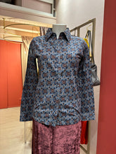 Carica l&#39;immagine nel visualizzatore di Gallery, ATELIER PIECES UNIQUES CAMICIA JERSEY STAMPA
