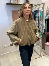 Carica l'immagine nel visualizzatore di Gallery, BLUSON TWILL SUEDE
