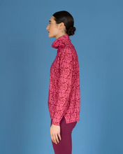 Carica l&#39;immagine nel visualizzatore di Gallery, ATELIER PIECES UNIQUES COLLO ALTO  STAMPA
