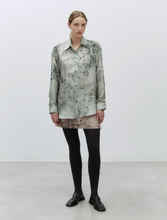 Carica l&#39;immagine nel visualizzatore di Gallery, CAMICIA SETA STAMPA
