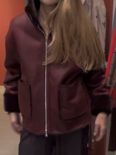 Carica l&#39;immagine nel visualizzatore di Gallery, ATELIER PIECES UNIQUES ECO SHERLING REVERSIBILE
