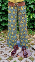 Carica l&#39;immagine nel visualizzatore di Gallery, PANTALONE  JERSEY JAQUARD LUREX
