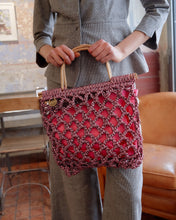 Carica l&#39;immagine nel visualizzatore di Gallery, Borsa Tote Lurex Handmade Ciclamino
