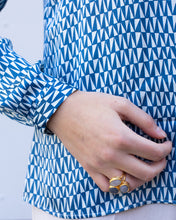 Carica l&#39;immagine nel visualizzatore di Gallery, Camicia Scollo Taglio Geo Ottanio
