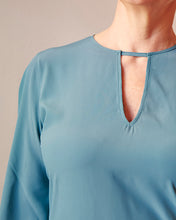 Carica l&#39;immagine nel visualizzatore di Gallery, Blusa Crepe/Jersey
